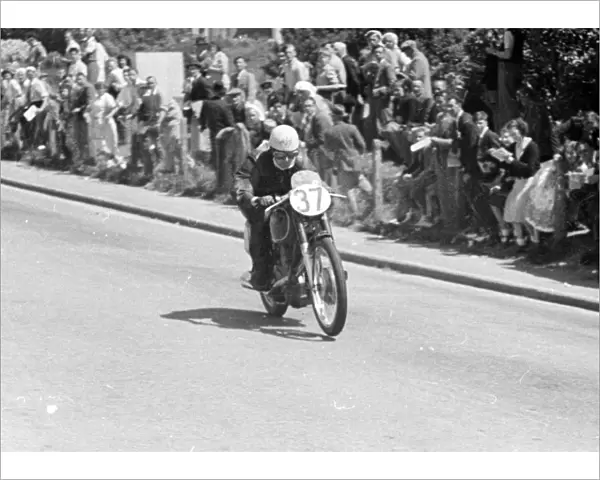 Ted Frend (AJS) 1950 Junior TT