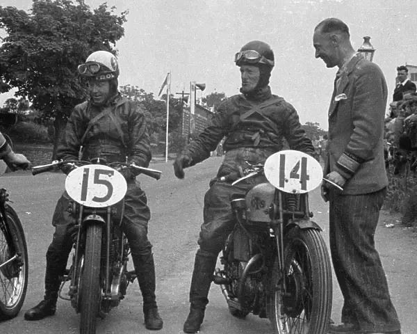 Sven Sorensen (Excelsior) & Paddy Johnston (CTS) 1947 Lightweight TT