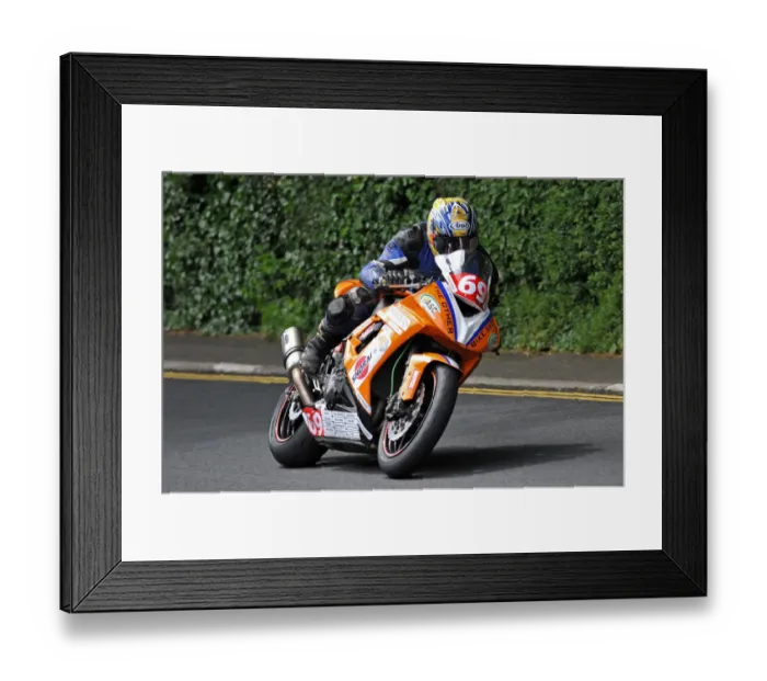 Framed Print : Eric Wilson (Kawasaki) 2014 Senior TT Framed Print : Eric Wilson (Kawasaki) 2014 Senior TT