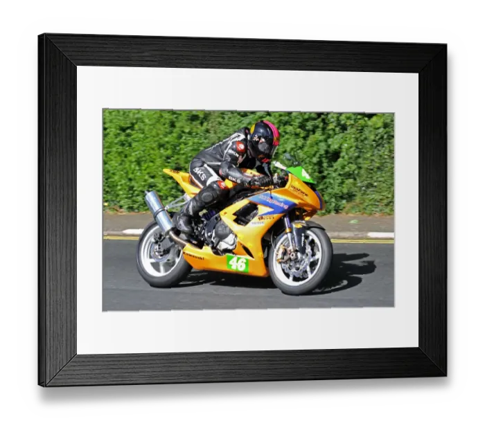 Framed Print : Jim Hodson (Kawasaki) 2014 Lightweight TT Framed Print : Jim Hodson (Kawasaki) 2014 Lightweight TT