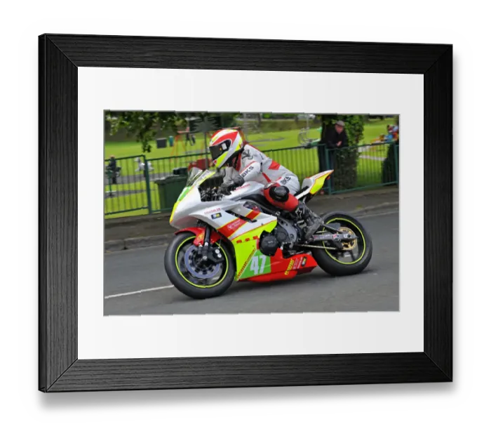 Framed Print : James Shipley (Kawasaki) 2014 Lightweight TT Framed Print : James Shipley (Kawasaki) 2014 Lightweight TT