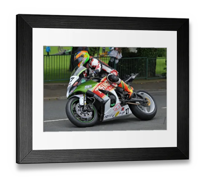 Framed Print : Dan Cooper (Kawasaki) 2014 Senior TT Framed Print : Dan Cooper (Kawasaki) 2014 Senior TT
