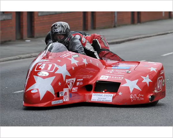 Estelle Leblond & Sebastion Lavorel (SGR) 2014 Sidecar TT