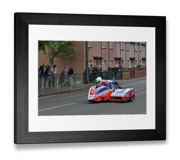 Framed Print : Greg Lambert & Kenny Cole (Honda GLR) 2014 Sidecar TT Framed Print : Greg Lambert & Kenny Cole (Honda GLR) 2014 Sidecar TT