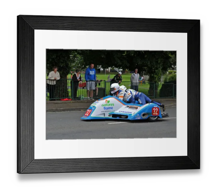 Framed Print : Andy King & Ben Hughes (Ireson Honda) 2014 Sidecar TT Framed Print : Andy King & Ben Hughes (Ireson Honda) 2014 Sidecar TT