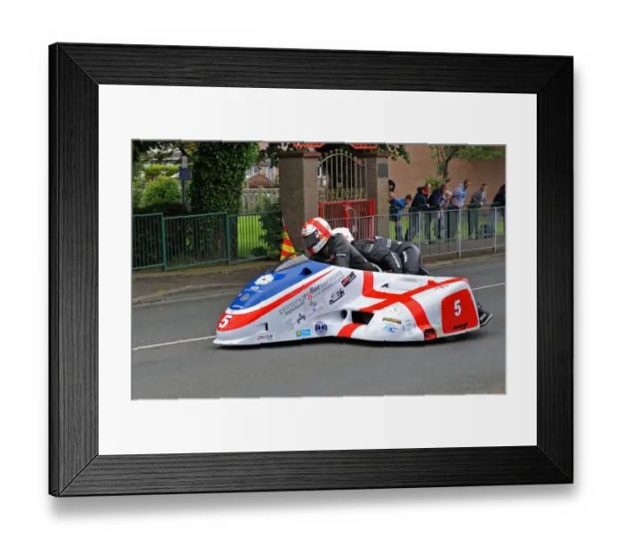 Framed Print : Conrad Harrison & Mike Aylott (Shelbourne Honda) 2014 Sidecar TT Framed Print : Conrad Harrison & Mike Aylott (Shelbourne Honda) 2014 Sidecar TT