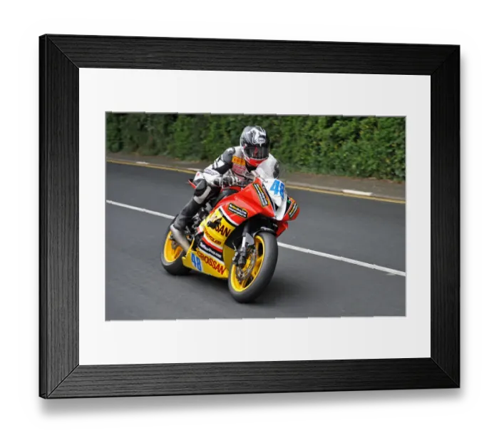Framed Print : Wayne Kirwan (Yamaha) 2014 Supersport TT Framed Print : Wayne Kirwan (Yamaha) 2014 Supersport TT