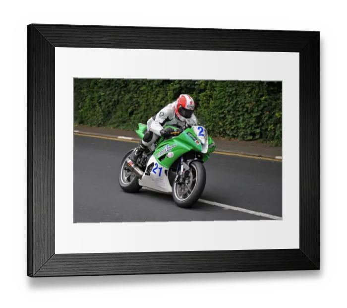 Framed Print : Ian Pattison (Yamaha) 2014 Supersport TT Framed Print : Ian Pattison (Yamaha) 2014 Supersport TT