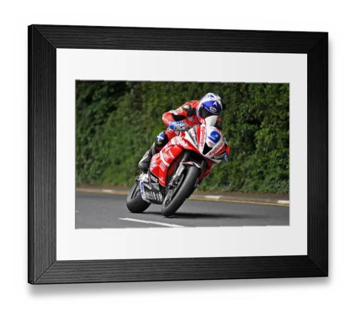 Framed Print : Keith Amor (Honda) 2014 Supersport TT