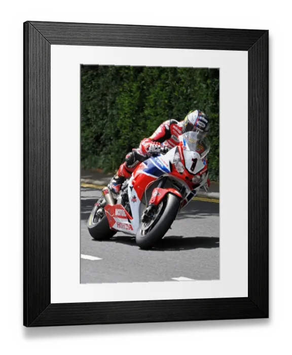 Framed Print : John McGuinness (Honda) 2014 Senior TT Framed Print : John McGuinness (Honda) 2014 Senior TT