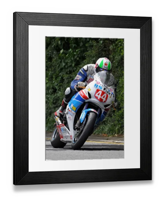 Framed Print : Paul Owen (Honda) 2014 Senior TT Framed Print : Paul Owen (Honda) 2014 Senior TT