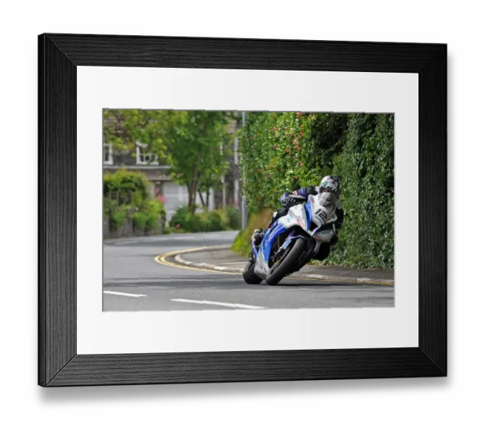 Framed Print : Dean Harrison (Kawasaki) 2014 Senior TT Framed Print : Dean Harrison (Kawasaki) 2014 Senior TT
