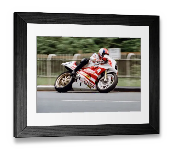 Framed Print : Steve Hislop (Honda) 1989 Formula One TT Framed Print : Steve Hislop (Honda) 1989 Formula One TT