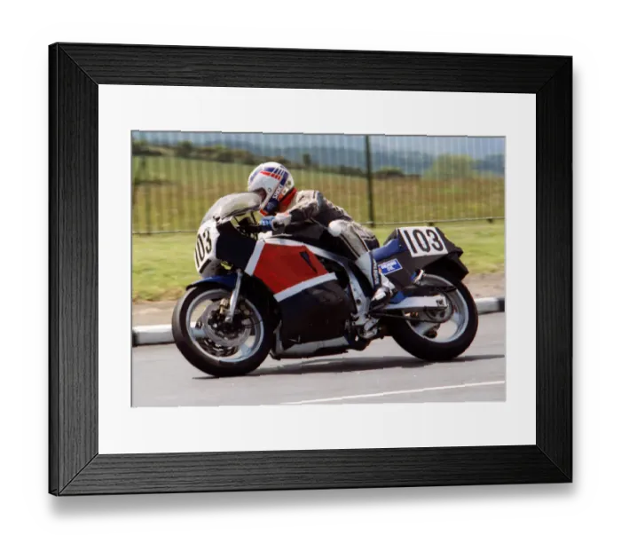 Framed Print : Nigel Bryan (Suzuki) 1989 Formula One TT Framed Print : Nigel Bryan (Suzuki) 1989 Formula One TT