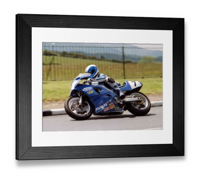 Framed Print : Dave Leach (Yamaha) 1989 Formula One TT Framed Print : Dave Leach (Yamaha) 1989 Formula One TT