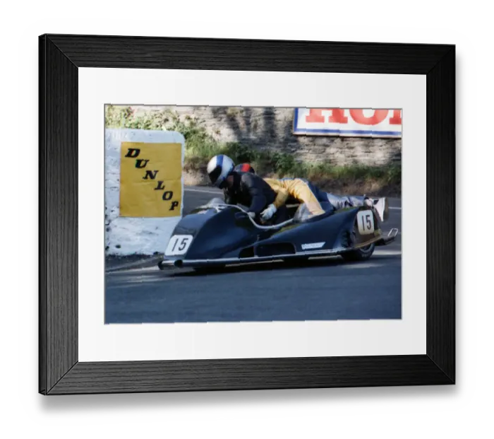 Framed Print : Neil Smith & Dave Wood (Yamaha) 1989 Sidecar TT Framed Print : Neil Smith & Dave Wood (Yamaha) 1989 Sidecar TT