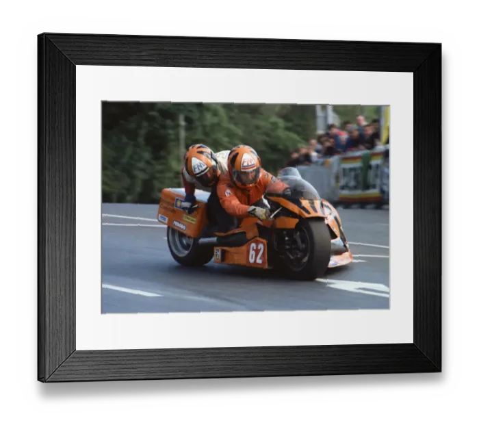 Framed Print : Roy Hanks & Alistair Frame (NRTH 350) 1989 Sidecar TT Framed Print : Roy Hanks & Alistair Frame (NRTH 350) 1989 Sidecar TT