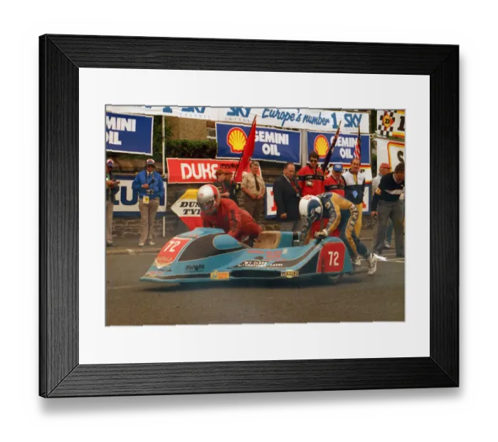Framed Print : Roy Hanks & Tom Hanks (NRTH 350) 1988 Sidecar TT Framed Print : Roy Hanks & Tom Hanks (NRTH 350) 1988 Sidecar TT