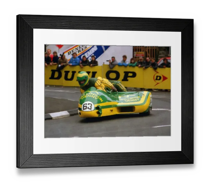 Framed Print : Norman Panton & Simon Answell (Mallington-Denny Suzuki) 1988 Sidecar TT Framed Print : Norman Panton & Simon Answell (Mallington-Denny Suzuki) 1988 Sidecar TT
