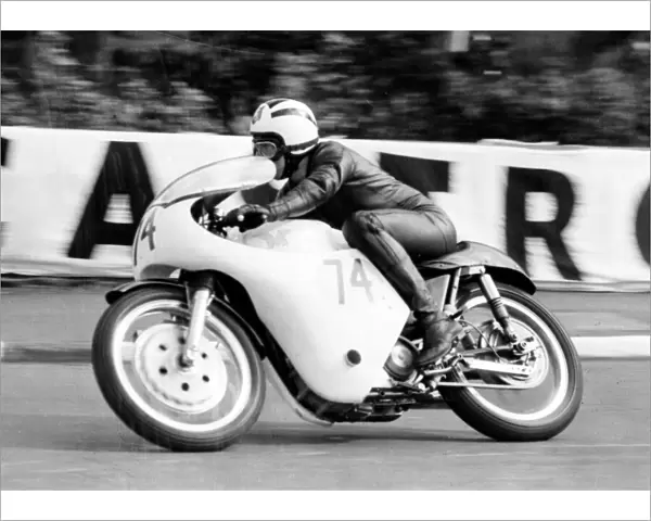 Brian Davis (Matchless) 1966 Senior Manx Grand Prix