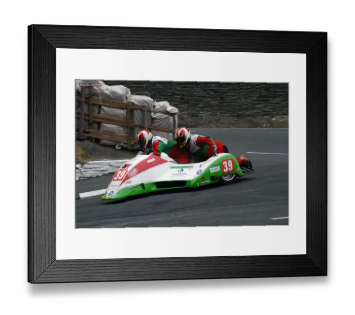 Framed Print : Keith Walters & Andy Webb (Ireson Mistral) 2004 Sidecar TT Framed Print : Keith Walters & Andy Webb (Ireson Mistral) 2004 Sidecar TT