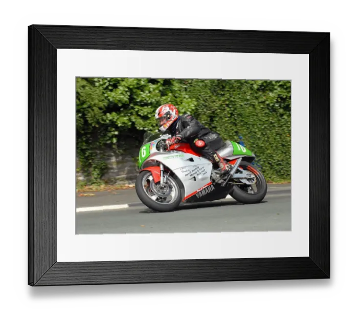 Framed Print : Steve Fletcher (Yamaha) 2010 Ultra Lightweight Manx Grand Prix