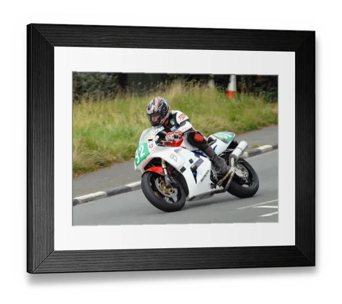 Framed Print : Frank Biggelaar (Honda) 2010 Ultra Lightweight Manx Grand Prix
