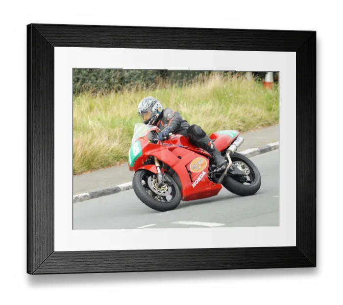 Framed Print : Geoff Martin (Honda) 2010 Ultra Lightweight Manx Grand Prix Framed Print : Geoff Martin (Honda) 2010 Ultra Lightweight Manx Grand Prix