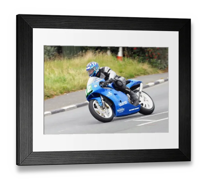 Framed Print : Dave Sells (Honda) 2010 Lightweight Manx Grand Prix Framed Print : Dave Sells (Honda) 2010 Lightweight Manx Grand Prix