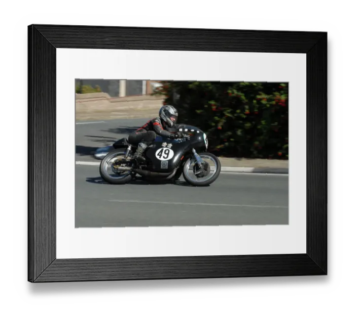 Framed Print : David Smith (Yamaha) 2010 Lightweight Classic TT Framed Print : David Smith (Yamaha) 2010 Lightweight Classic TT