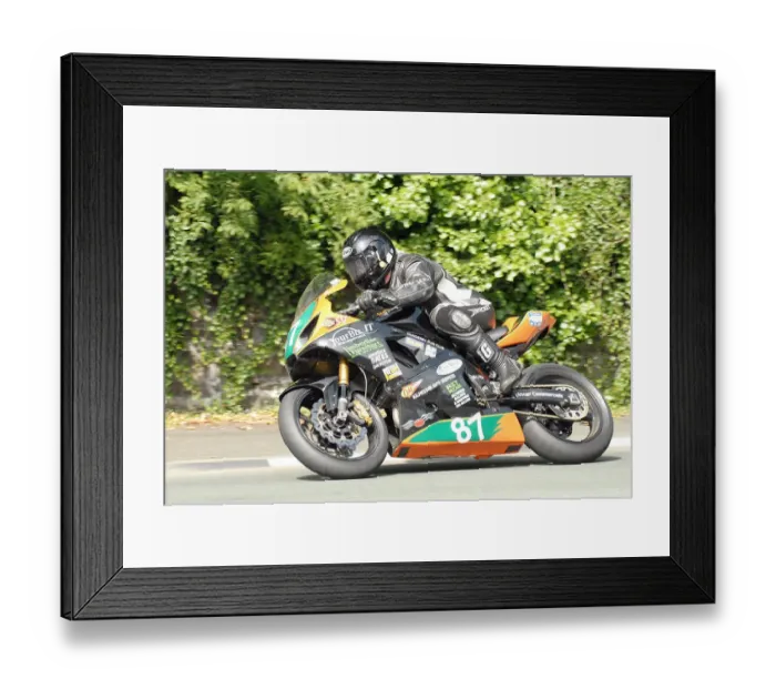 Framed Print : Gerard Daniel (Suzuki) 2010 Ultra Lightweight Manx Grand Prix Framed Print : Gerard Daniel (Suzuki) 2010 Ultra Lightweight Manx Grand Prix