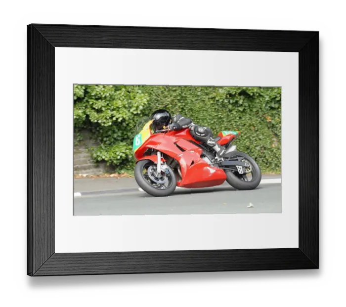 Framed Print : Rusty Steele (Suzuki) 2010 Ultra Lightweight Manx Grand Prix Framed Print : Rusty Steele (Suzuki) 2010 Ultra Lightweight Manx Grand Prix