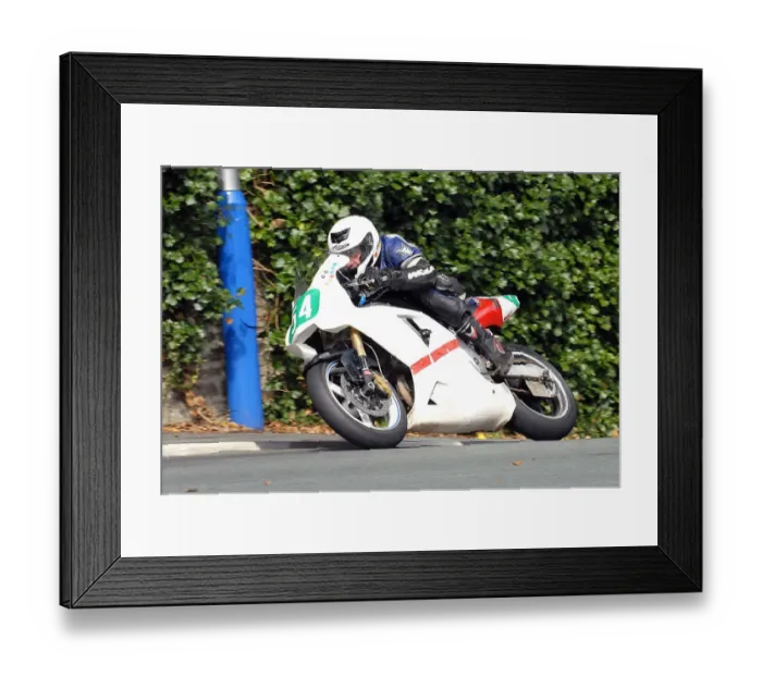 Framed Print : Brian Appleton (Suzuki) 2010 Ultra Lightweight Manx Grand Prix Framed Print : Brian Appleton (Suzuki) 2010 Ultra Lightweight Manx Grand Prix