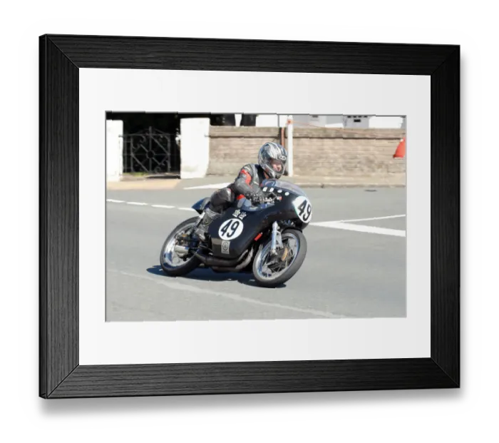 Framed Print : David Smith (Yamaha) 2010 Lightweight Classic TT Framed Print : David Smith (Yamaha) 2010 Lightweight Classic TT