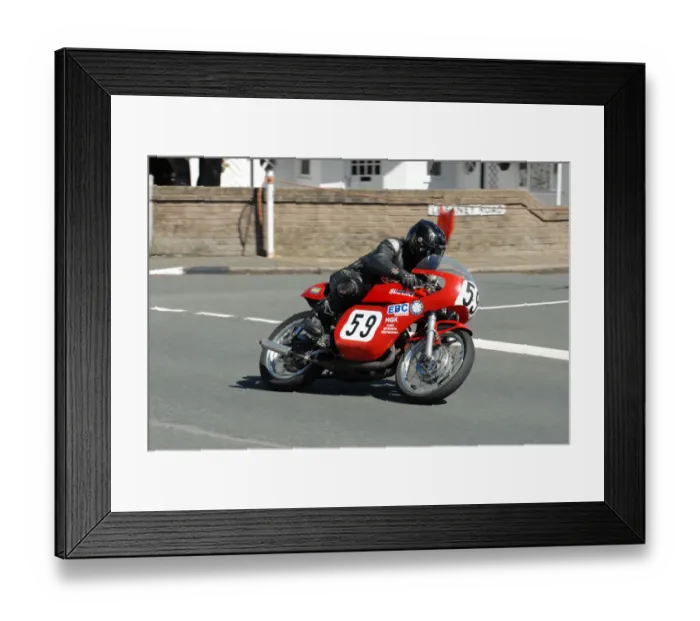 Framed Print : Paul Johnson (Suzuki) 2010 Lightweight Classic TT