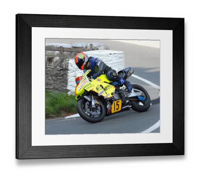 Framed Print : Mike Minns (Honda) 2010 Senior Manx Grand Prix Framed Print : Mike Minns (Honda) 2010 Senior Manx Grand Prix