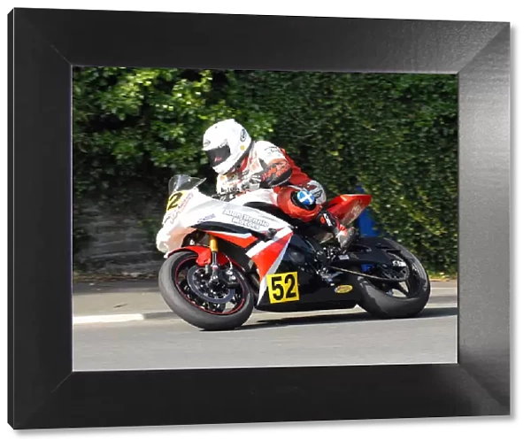 Gordon Donaghy (Yamaha) 2010 Senior Manx Grand Prix