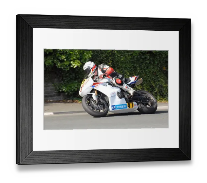 Framed Print : Dave Taylor (Triumph) 2010 Senior Manx Grand Prix Framed Print : Dave Taylor (Triumph) 2010 Senior Manx Grand Prix