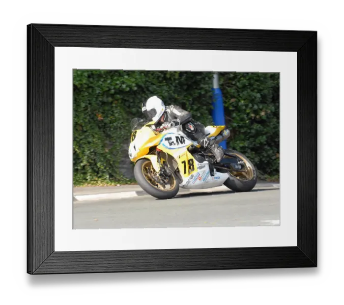Framed Print : Billy Byrne (Honda) 2010 Senior Manx Grand Prix Framed Print : Billy Byrne (Honda) 2010 Senior Manx Grand Prix