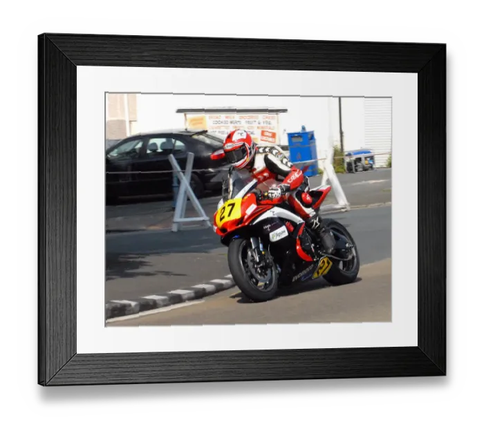 Framed Print : Jason Corcoran (Yamaha) 2010 Senior Manx Grand Prix Framed Print : Jason Corcoran (Yamaha) 2010 Senior Manx Grand Prix