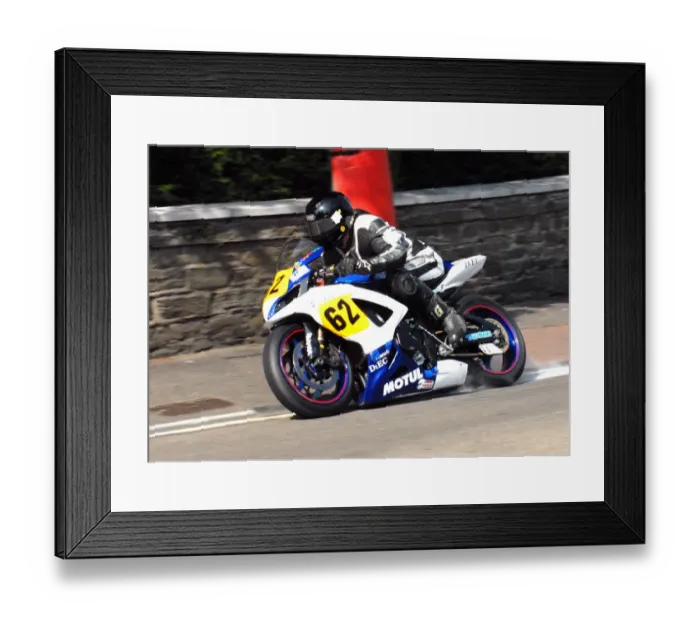 Framed Print : Peter Creer (Honda) 2010 Senior Manx Grand Prix Framed Print : Peter Creer (Honda) 2010 Senior Manx Grand Prix