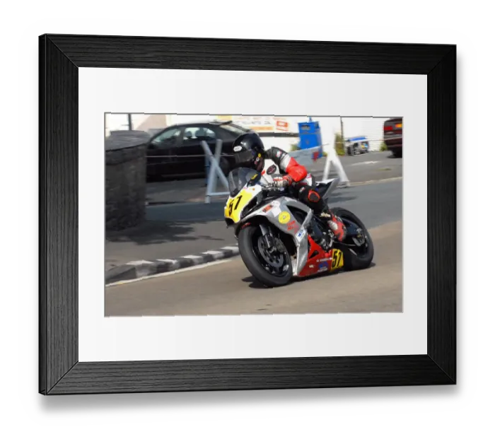 Framed Print : Kevin Barsby (Triumph) 2010 Senior Manx Grand Prix Framed Print : Kevin Barsby (Triumph) 2010 Senior Manx Grand Prix