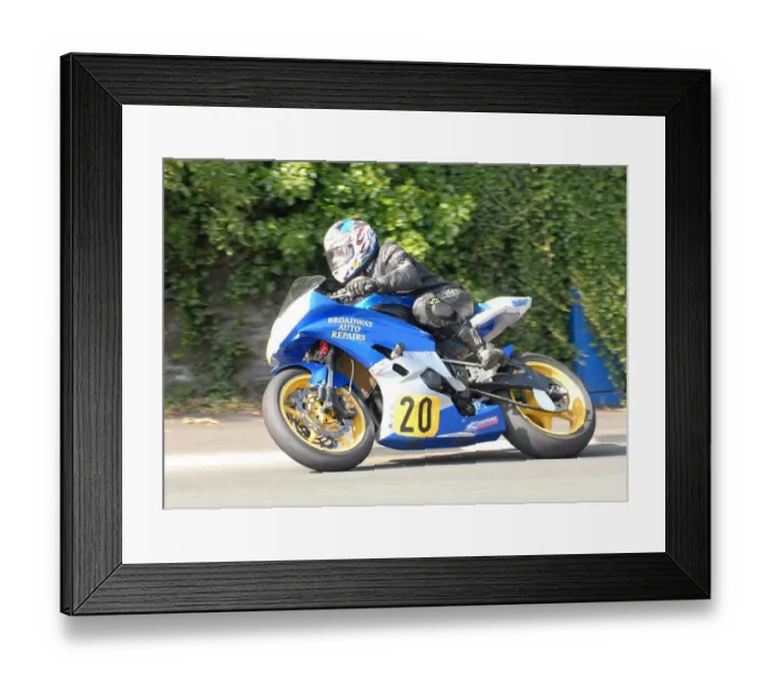 Framed Print : Ross Johnson (Yamaha) 2010 Senior Manx Grand Prix Framed Print : Ross Johnson (Yamaha) 2010 Senior Manx Grand Prix