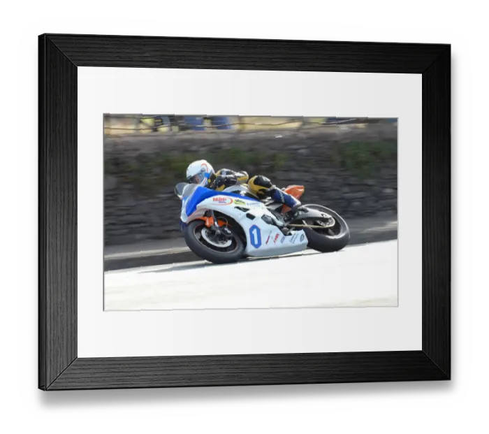 Framed Print : David Lumsden (Yamaha) 2010 Junior Manx Grand Prix Framed Print : David Lumsden (Yamaha) 2010 Junior Manx Grand Prix
