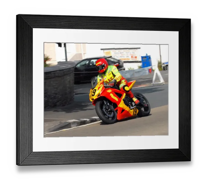 Framed Print : Andrew Fisher (Yamaha) 2010 Senior Manx Grand Prix Framed Print : Andrew Fisher (Yamaha) 2010 Senior Manx Grand Prix