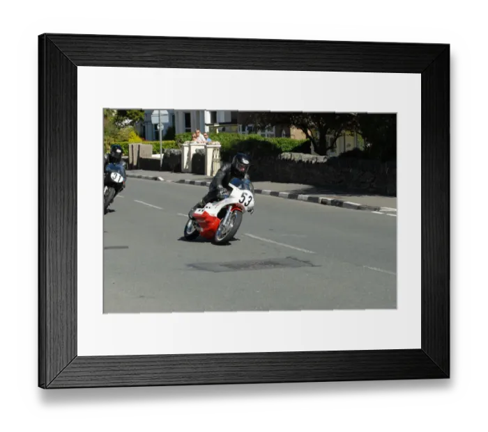 Framed Print : Neil Cudworth (Kawasaki) 2010 Lightweight Classic Manx Grand Prix Framed Print : Neil Cudworth (Kawasaki) 2010 Lightweight Classic Manx Grand Prix