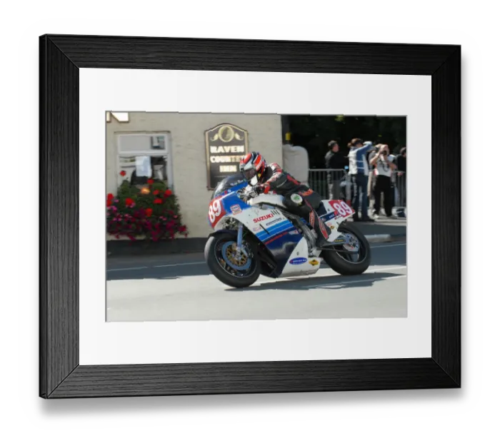 Framed Print : Nigel-Sean Rea (Suzuki) 2010 Post Classic Senior Manx Grand Prix