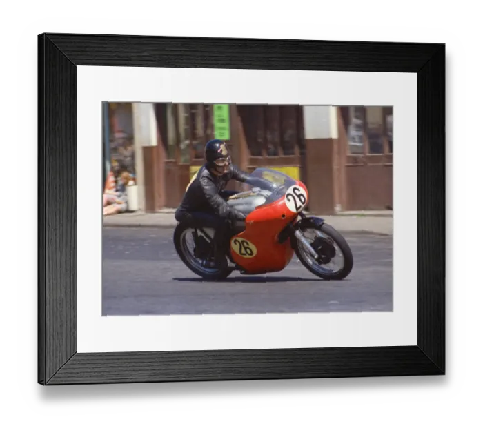Framed Print : Tony Godfrey (Norton) 1968 Senior TT Framed Print : Tony Godfrey (Norton) 1968 Senior TT