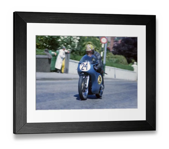 Framed Print : Tom Dickie (Petty Norton) 1968 Senior TT Framed Print : Tom Dickie (Petty Norton) 1968 Senior TT