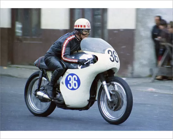 Barry Randle (Norton) 1968 Junior TT